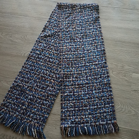 V. FRAAS Other - soft acrylic tweed scarf